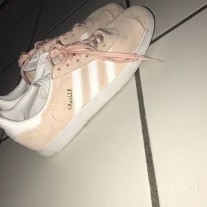 gazelle addidas only worn a couple of times